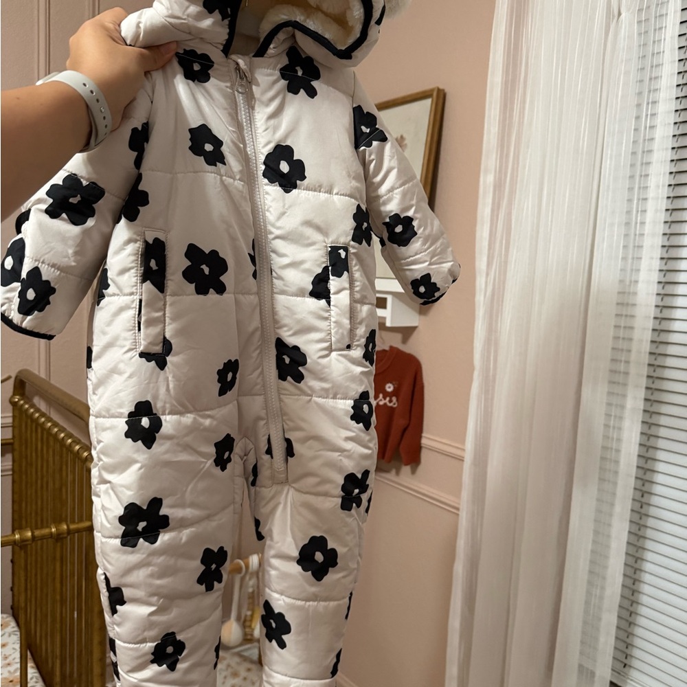 Jessica Simpson White and Black Floral Kids Snowsuit 12 month girl